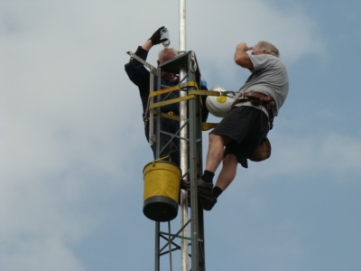 Antenna Raising at the club station_38